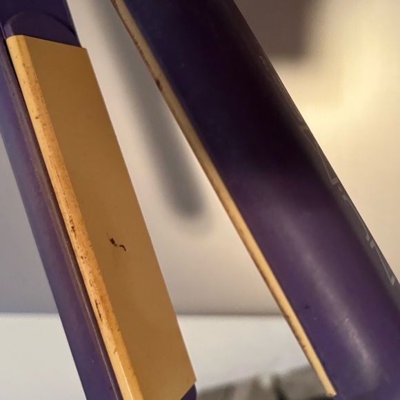 NuME Purple Silhouette Hair Straightener - Picture 5 of 5